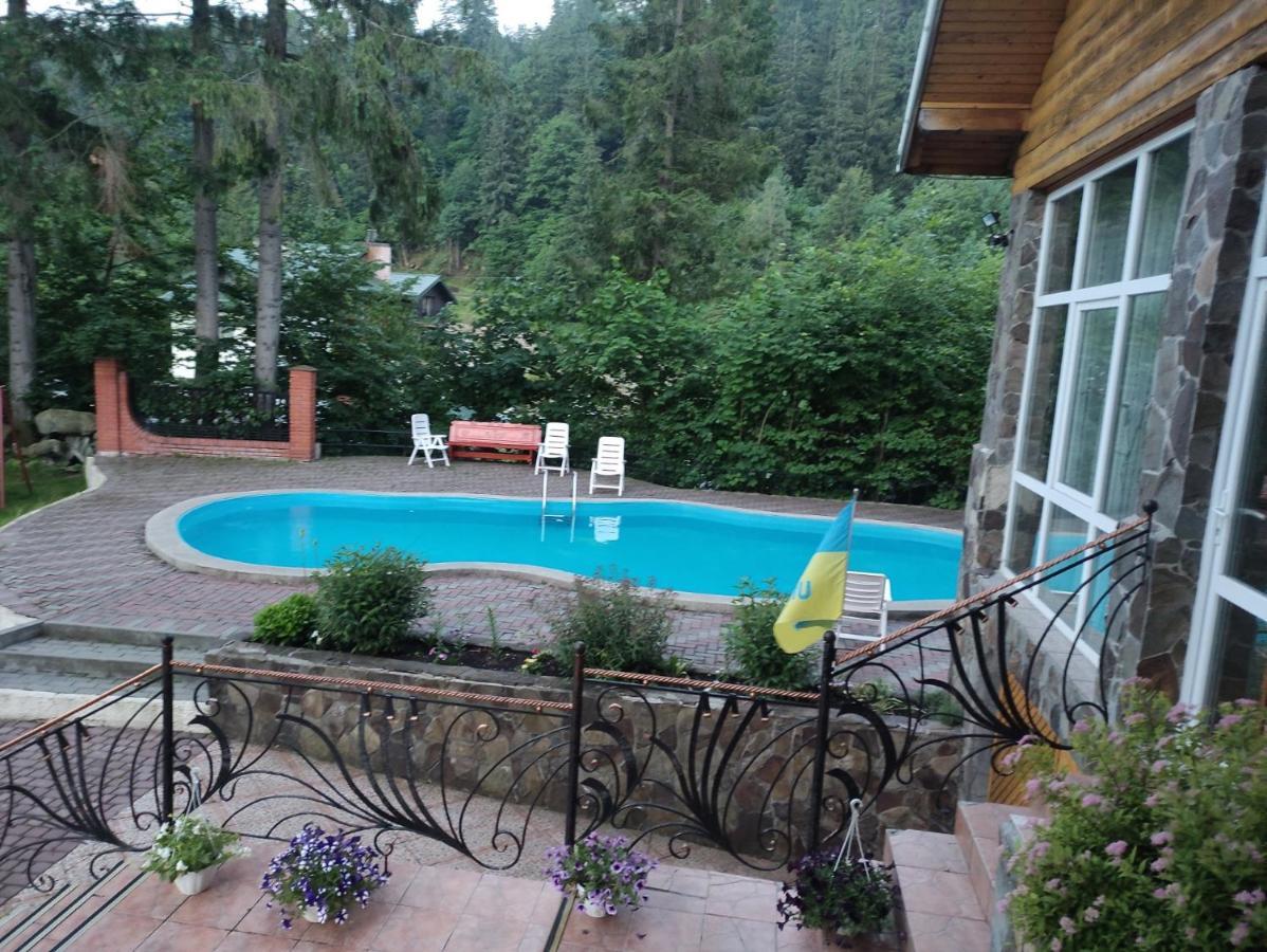 Лелеч Otel Tatariv Dış mekan fotoğraf