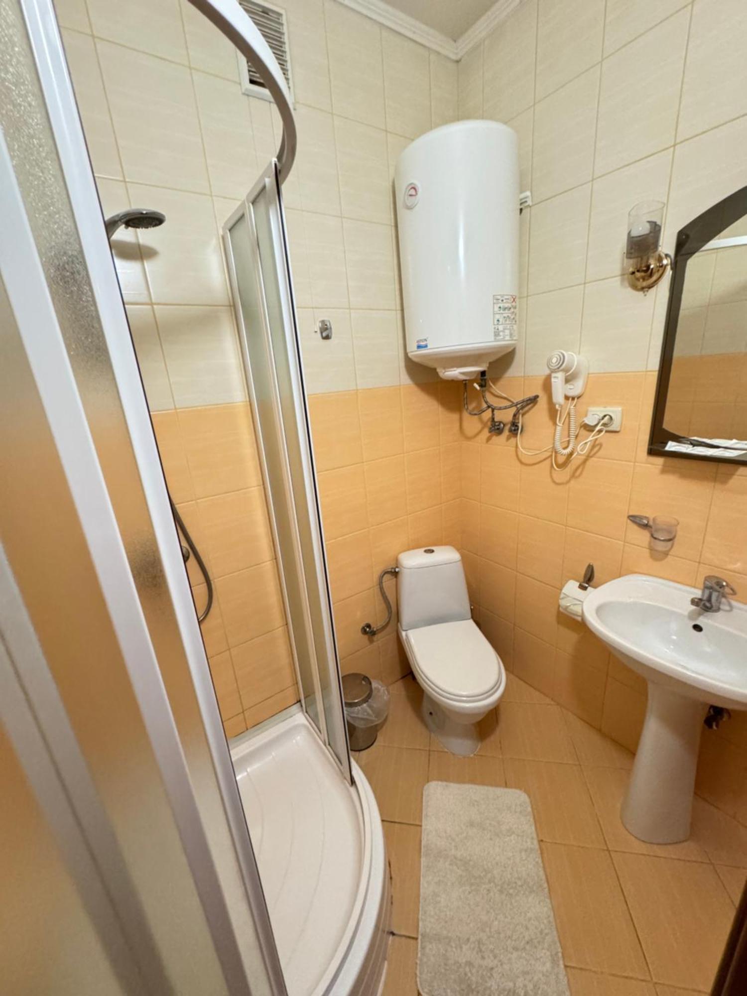 Лелеч Otel Tatariv Dış mekan fotoğraf