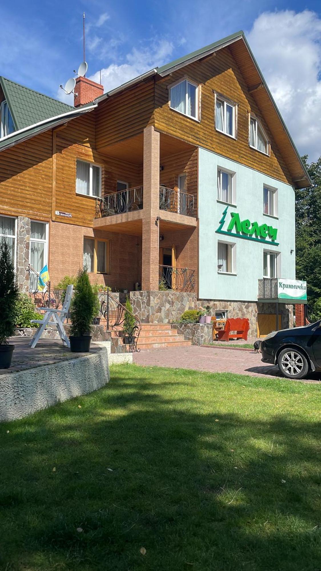 Лелеч Otel Tatariv Dış mekan fotoğraf