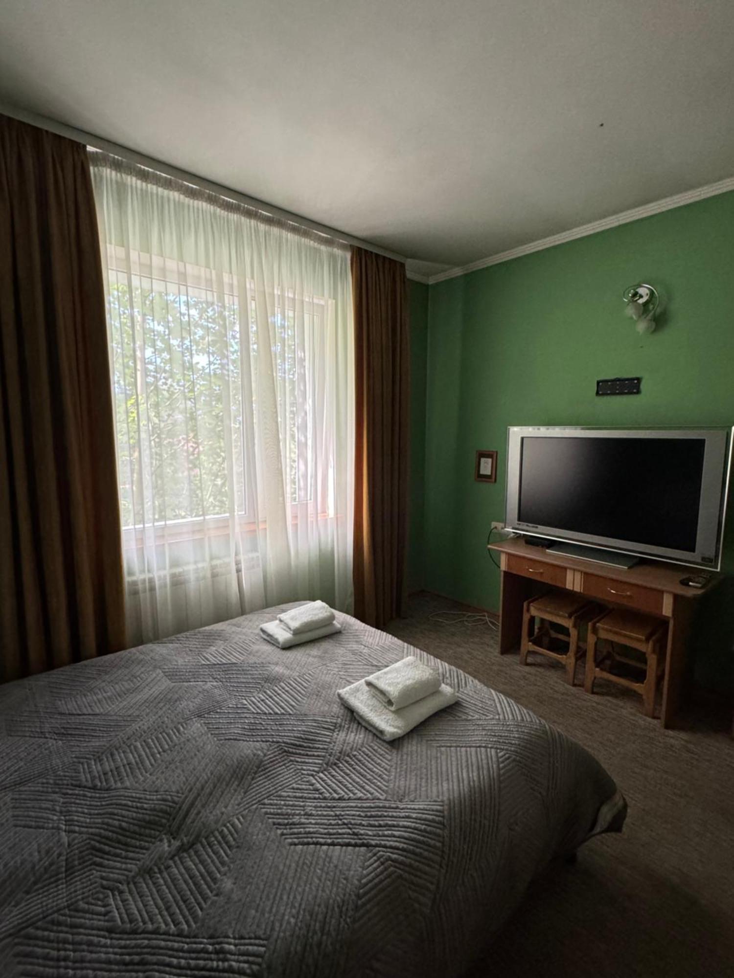Лелеч Otel Tatariv Dış mekan fotoğraf